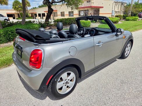 Used 2019 MINI Cooper Convertible w/ Signature Upholstery Package FWD image 14