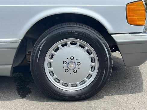 Used 1987 Mercedes-Benz 560 SEL image 9
