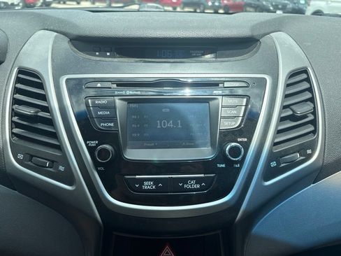 Used 2015 Hyundai Elantra Limited FWD image 17
