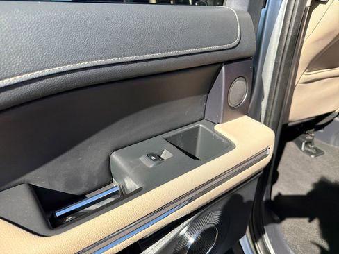 Used 2024 Ford Expedition Max Limited image 21