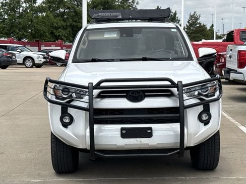 Used 2022 Toyota 4Runner SR5 Premium w/ Moonroof Package AWD/4WD image 6