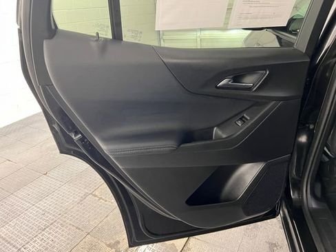 Used 2025 Chevrolet Equinox LT image 31