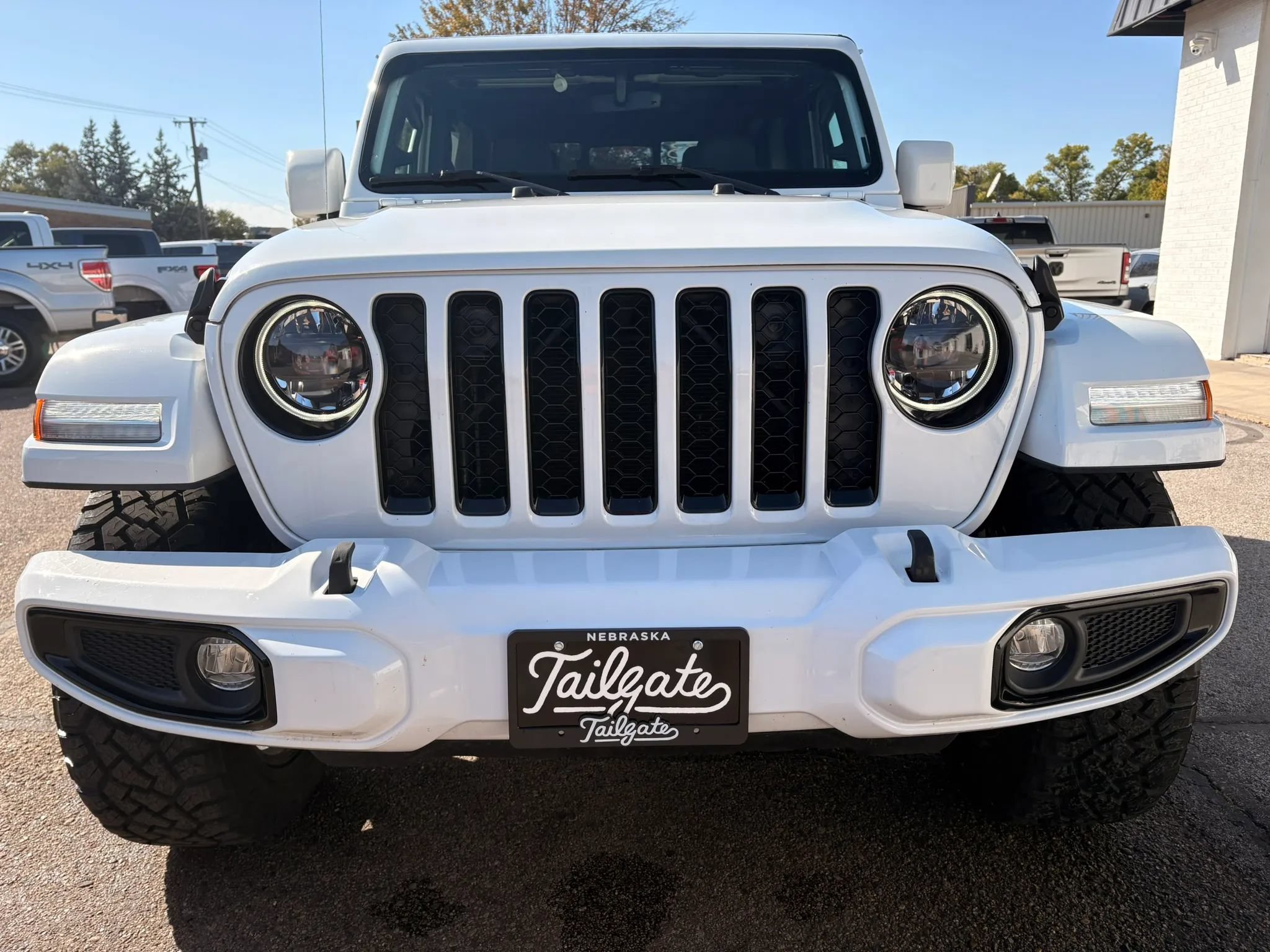 Used 2023 Jeep Gladiator Overland AWD/4WD image 3