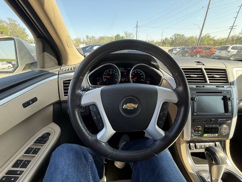 Used 2012 Chevrolet Traverse LTZ AWD/4WD image 25