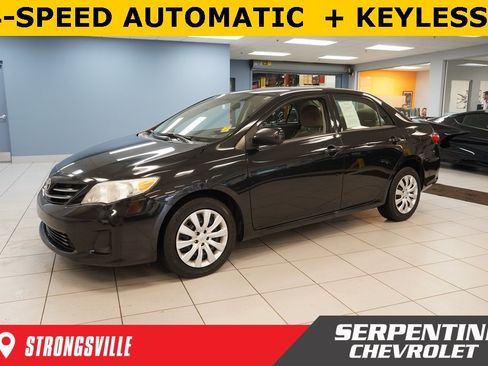Used 2013 Toyota Corolla LE image 1