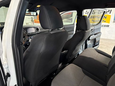 Used 2023 Toyota Tacoma TRD Off-Road w/ Technology Package image 32