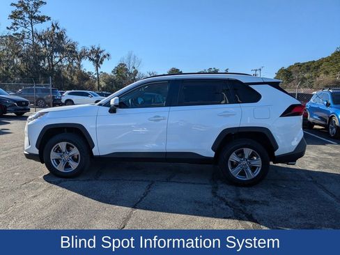 Used 2022 Toyota RAV4 XLE image 7