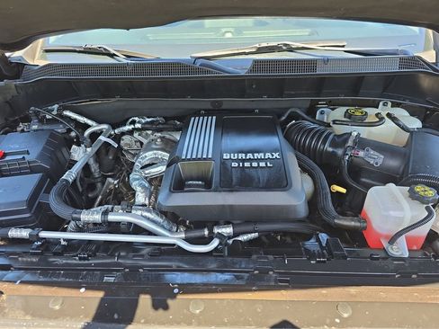 Used 2021 Chevrolet Silverado 1500 LT image 31