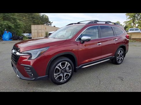 Used 2023 Subaru Ascent Touring AWD/4WD image 4