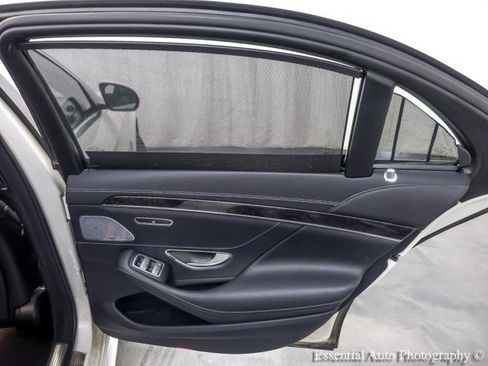 Used 2020 Mercedes-Benz S 560 4MATIC Sedan image 32