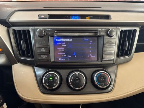 Used 2013 Toyota RAV4 LE AWD/4WD image 22