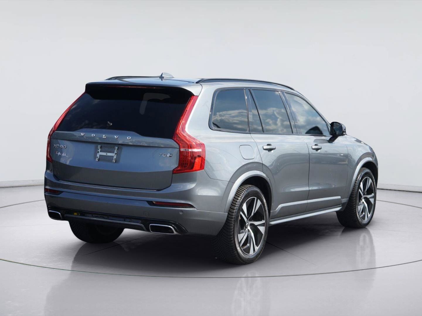 Used 2020 Volvo XC90 T8 R-Design w/ Protection Package Premier AWD/4WD image 6