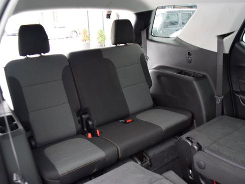 Used 2019 Chevrolet Traverse LT w/ LPO, Floor Liner Package image 37