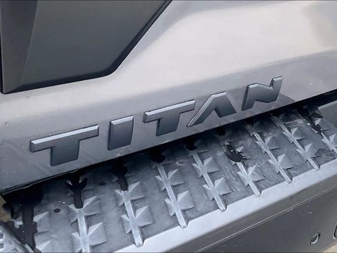 Used 2023 Nissan Titan PRO-4X w/ Pro-4x Convenience Package AWD/4WD image 30