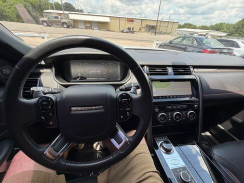 Used 2019 Land Rover Discovery HSE Luxury AWD/4WD image 14