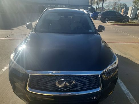 Used 2021 INFINITI QX50 Essential w/ Convenience Package image 2