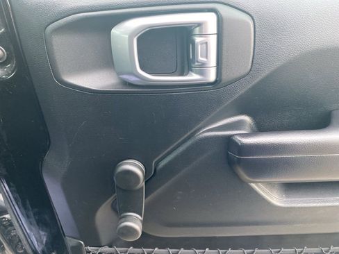 Certified 2018 Jeep Wrangler Unlimited Sport image 10