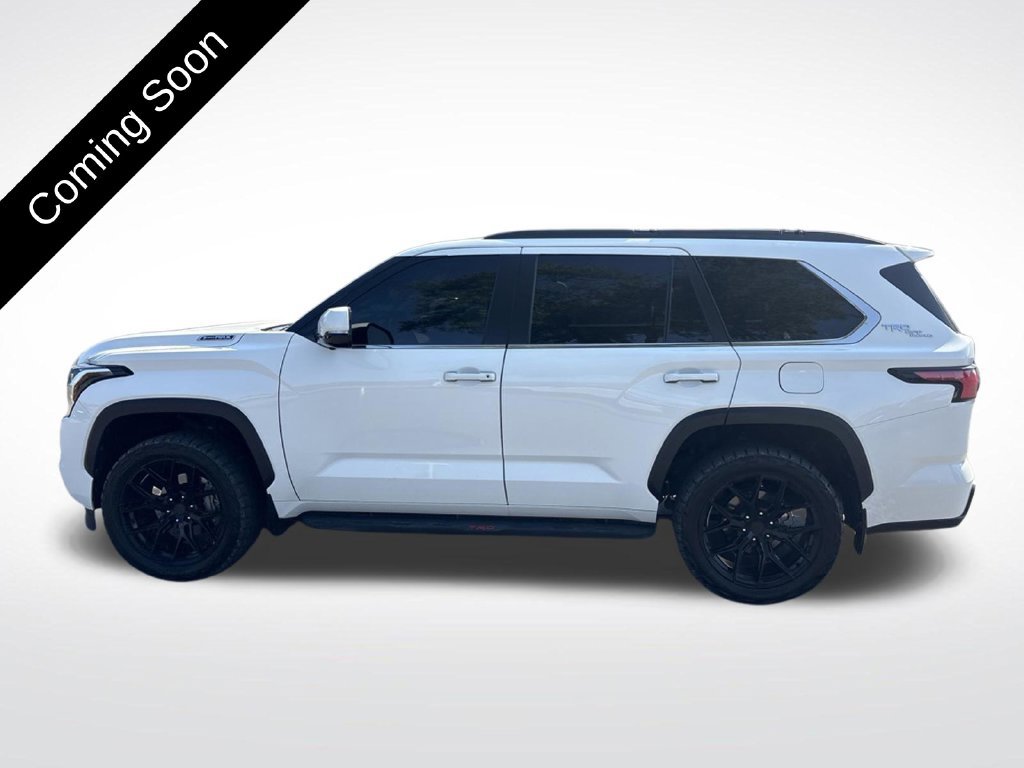 Used 2024 Toyota Sequoia SR5 w/ SR5 Premium Package AWD/4WD image 6
