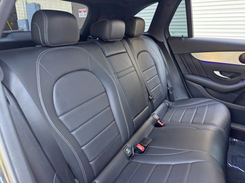 Used 2022 Mercedes-Benz GLC 300 image 38