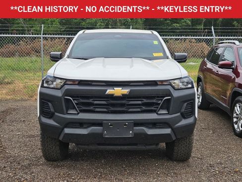 Used 2023 Chevrolet Colorado W/T w/ Safety Package AWD/4WD image 2