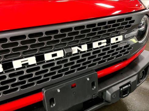 Used 2023 Ford Bronco Badlands image 29