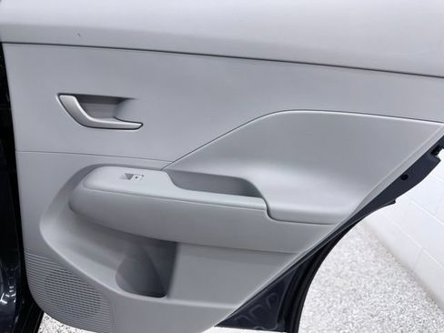 Used 2025 Hyundai Kona SEL AWD/4WD image 19