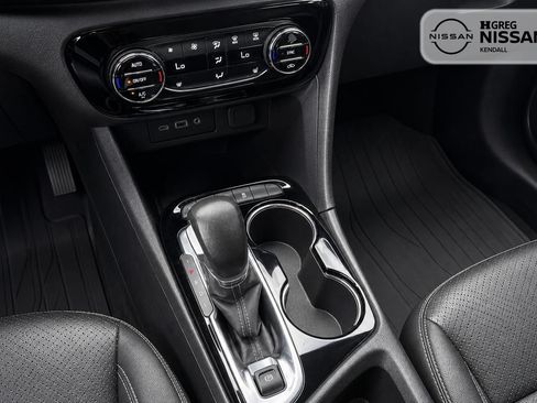 Used 2023 Buick Encore GX Essence w/ Experience Buick Package FWD image 9