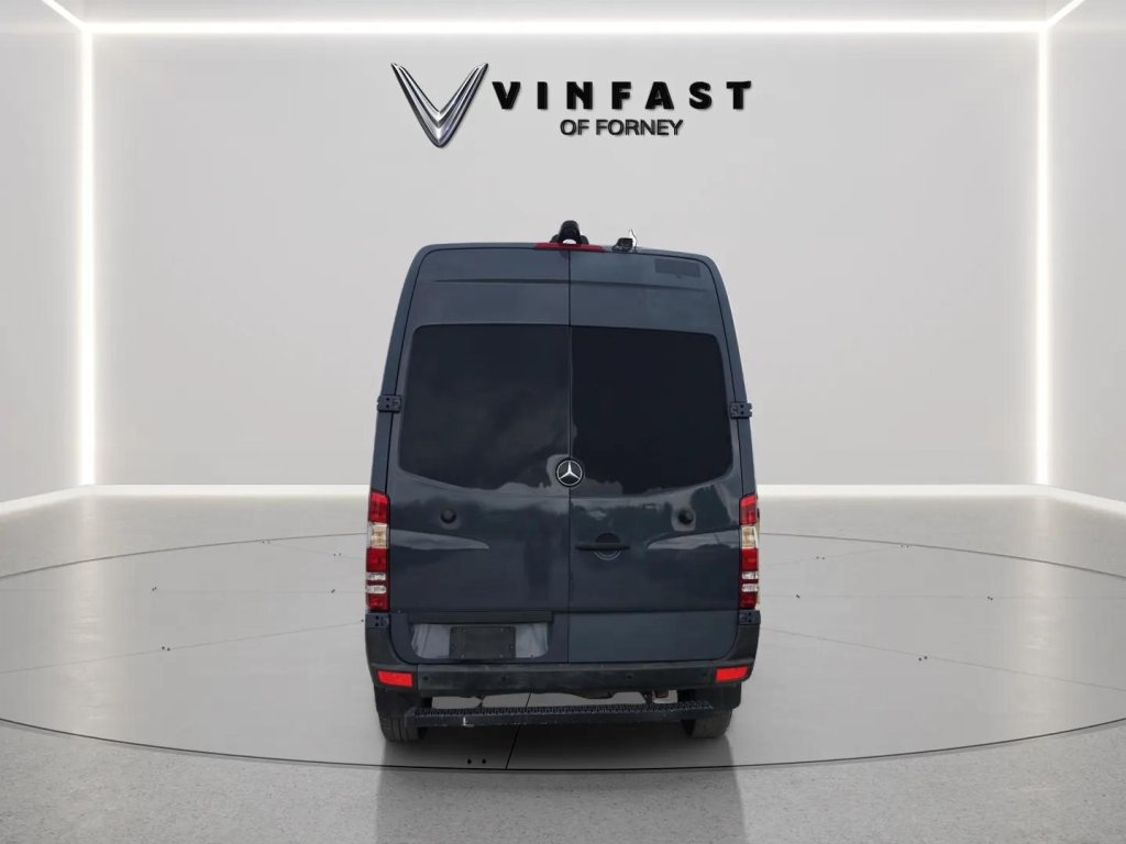 Used 2018 Mercedes-Benz Sprinter 2500 image 6