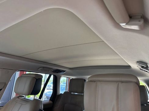 Used 2018 Land Rover Range Rover HSE AWD/4WD image 32