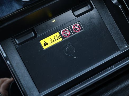 Used 2024 Toyota bZ4X XLE w/ Weather Package image 27