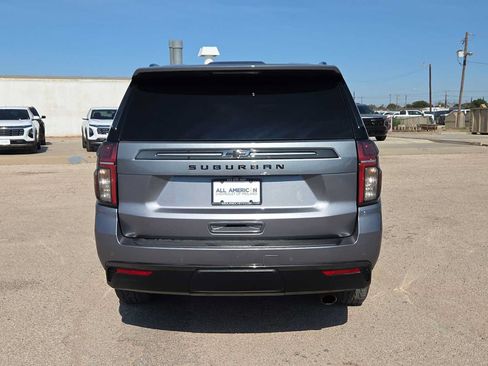 Used 2022 Chevrolet Suburban Z71 w/ Luxury Package AWD/4WD image 7