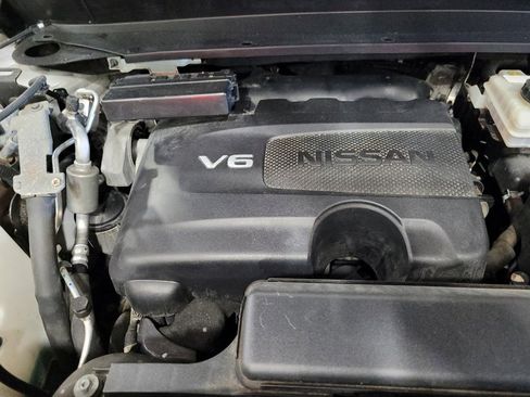 Used 2017 Nissan Pathfinder S AWD/4WD image 30