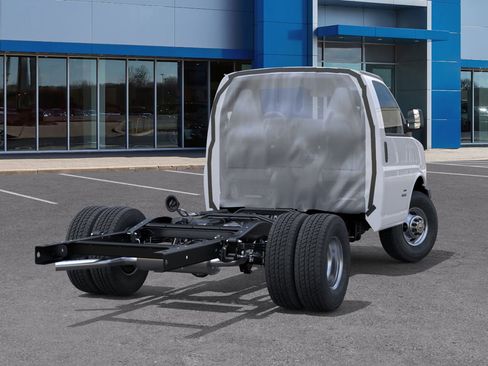 New 2025 Chevrolet Express 3500 w/ Power Convenience Package image 28