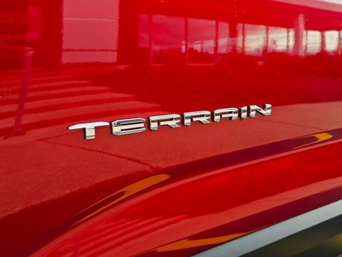 New 2026 GMC Terrain Elevation w/ LPO, Floor Liner Package image 31