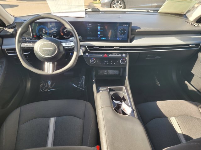 Used 2025 Hyundai Sonata SEL FWD image 16