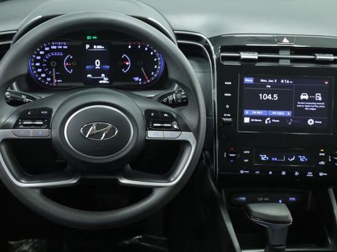 Used 2024 Hyundai Tucson SEL image 12