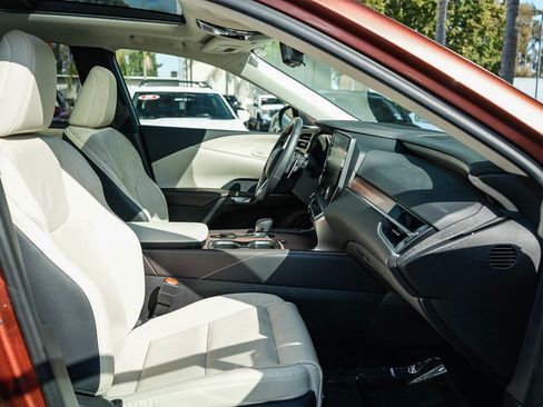Used 2024 Lexus RX 350 FWD w/ Convenience Package image 14