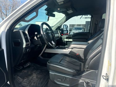 Used 2021 Ford F350 Lariat w/ Lariat Value Package image 5