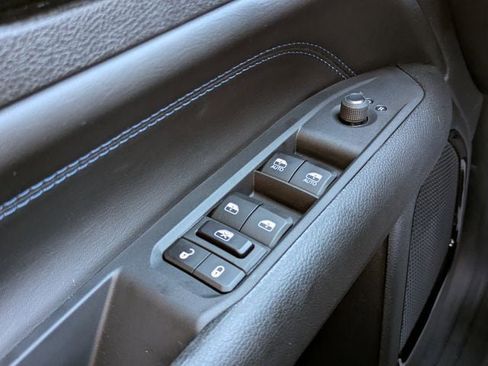 New 2026 Jeep Compass Limited image 24