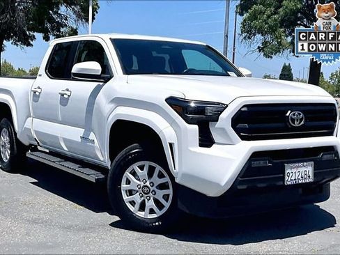 Used 2024 Toyota Tacoma SR5 RWD image 2