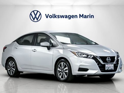 Used 2022 Nissan Versa SV w/ Trunk Package image 7