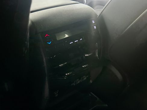 Used 2022 Jeep Grand Cherokee L Laredo image 26