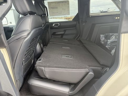New 2025 Ford Bronco Badlands image 58
