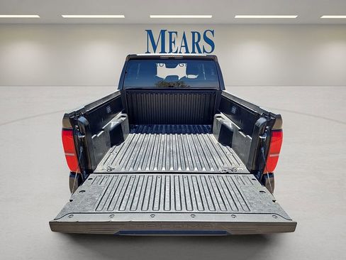 Used 2025 Toyota Tacoma SR5 AWD/4WD image 13
