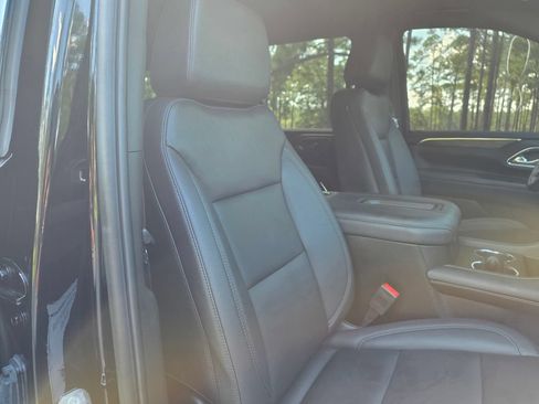 Used 2023 Chevrolet Tahoe Z71 w/ Luxury Package AWD/4WD image 27