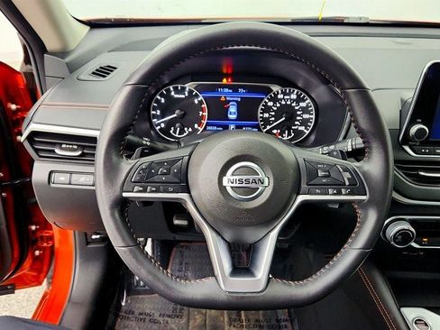 Used 2022 Nissan Altima 2.5 SR FWD image 13