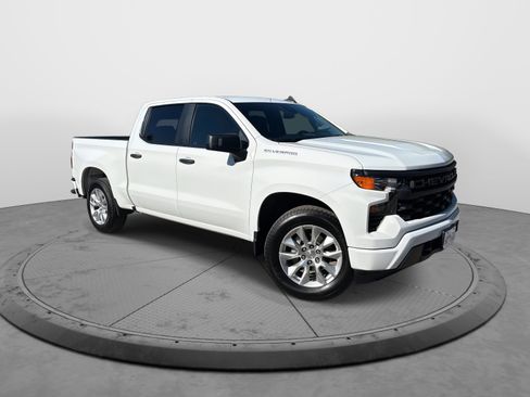 Certified 2024 Chevrolet Silverado 1500 Custom image 2