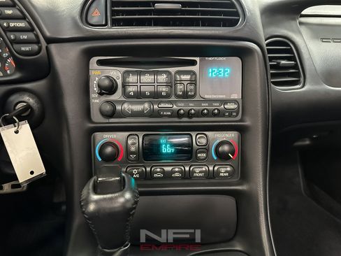 Used 2004 Chevrolet Corvette Convertible w/ Preferred Equipment Group image 37