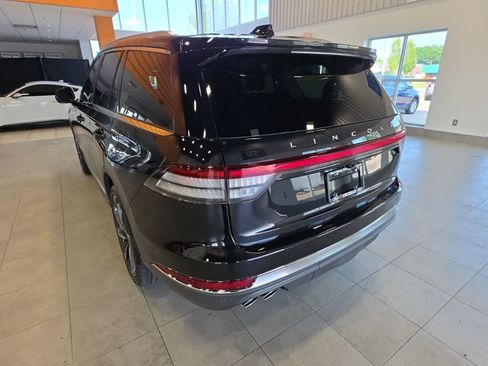 Used 2025 Lincoln Aviator Reserve w/ Equipment Group 201A AWD/4WD image 11