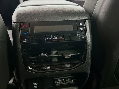 Used 2023 Jeep Grand Cherokee L Limited w/ Trailer Tow Group (B) image 26